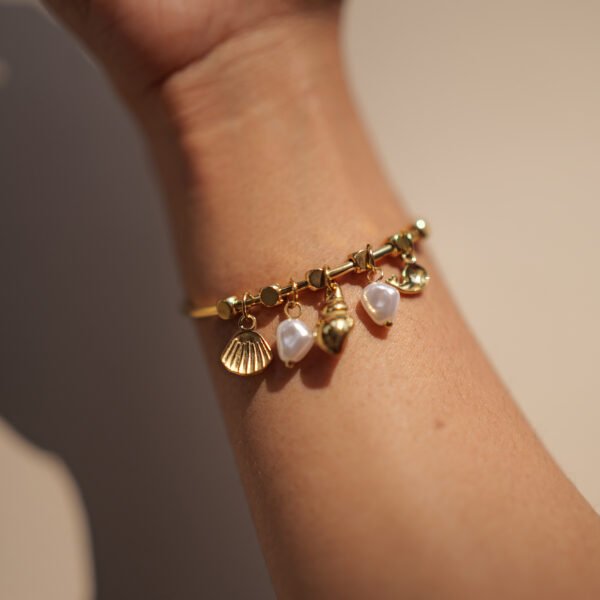 18k Gold Shell & Pearl Adjustable Bracelet