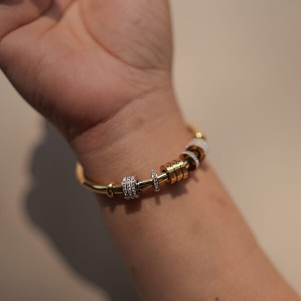 Premium Gold & Stone Linked Bracelet