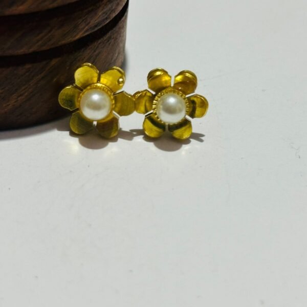 Anti-Tarnish Peal  Flower Earrings