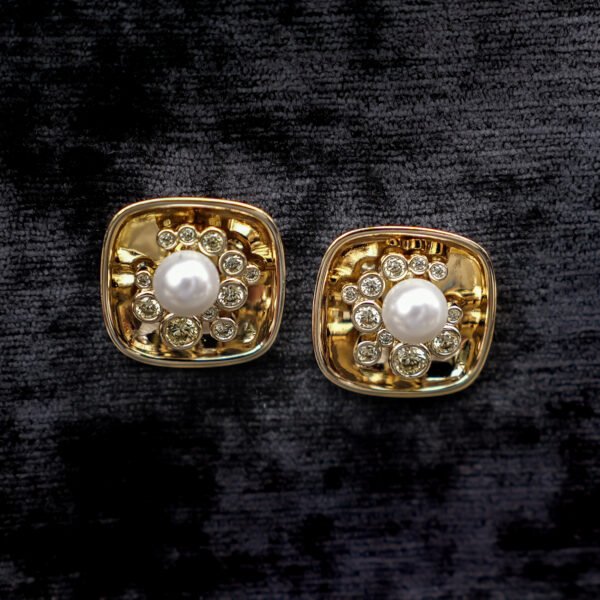 Luxury Pearl 18k Gold Earrings